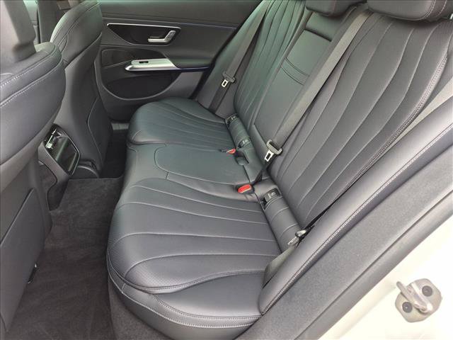 Used 2026 Mercedes-Benz E 350 4MATIC Sedan image 19