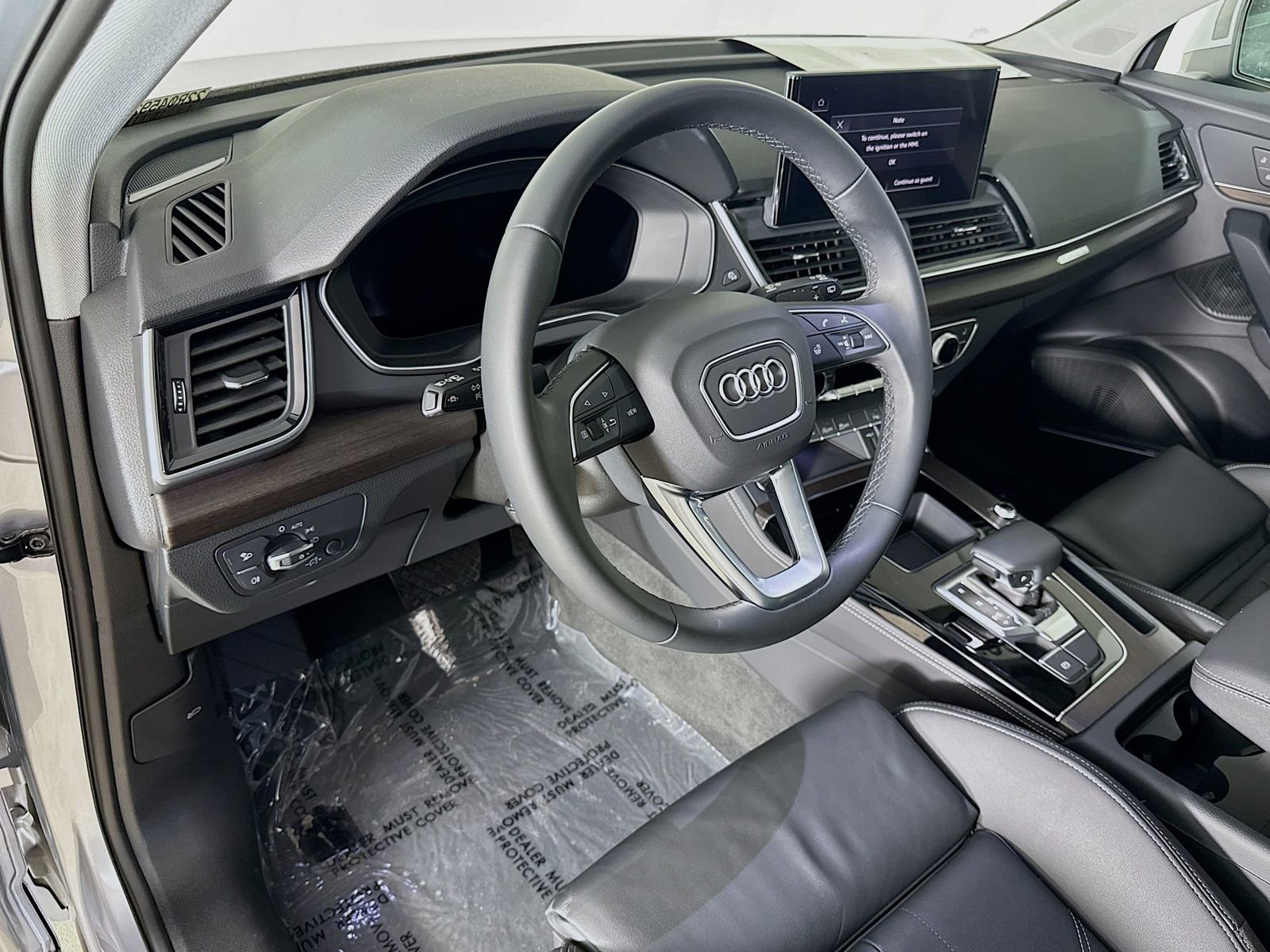 Certified 2025 Audi Q5 2.0T Premium Plus w/ Premium Plus Package AWD/4WD image 9