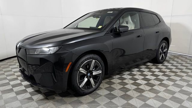 New 2026 BMW iX xDrive45 image 3