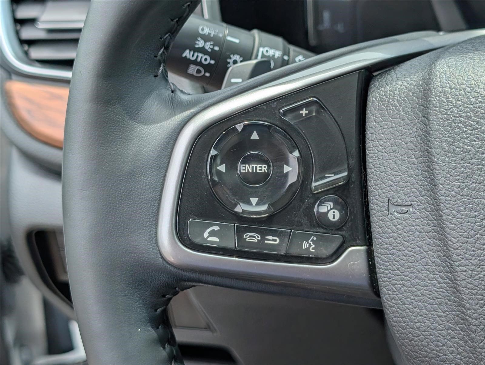 Used 2020 Honda CR-V Touring image 24