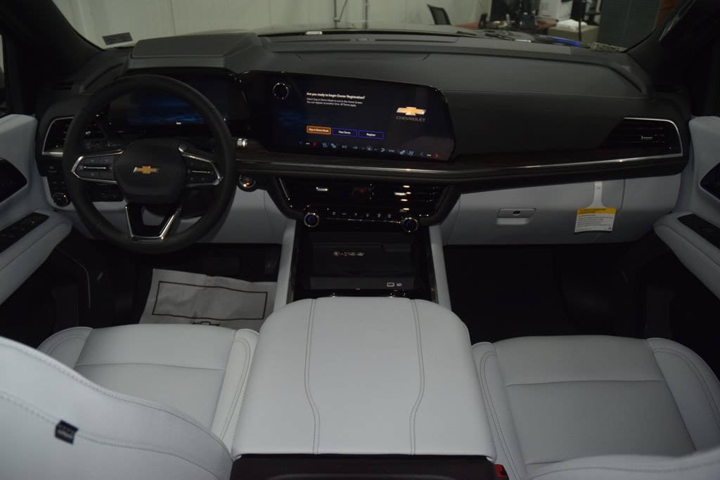 New 2026 Chevrolet Suburban Premier AWD/4WD image 33