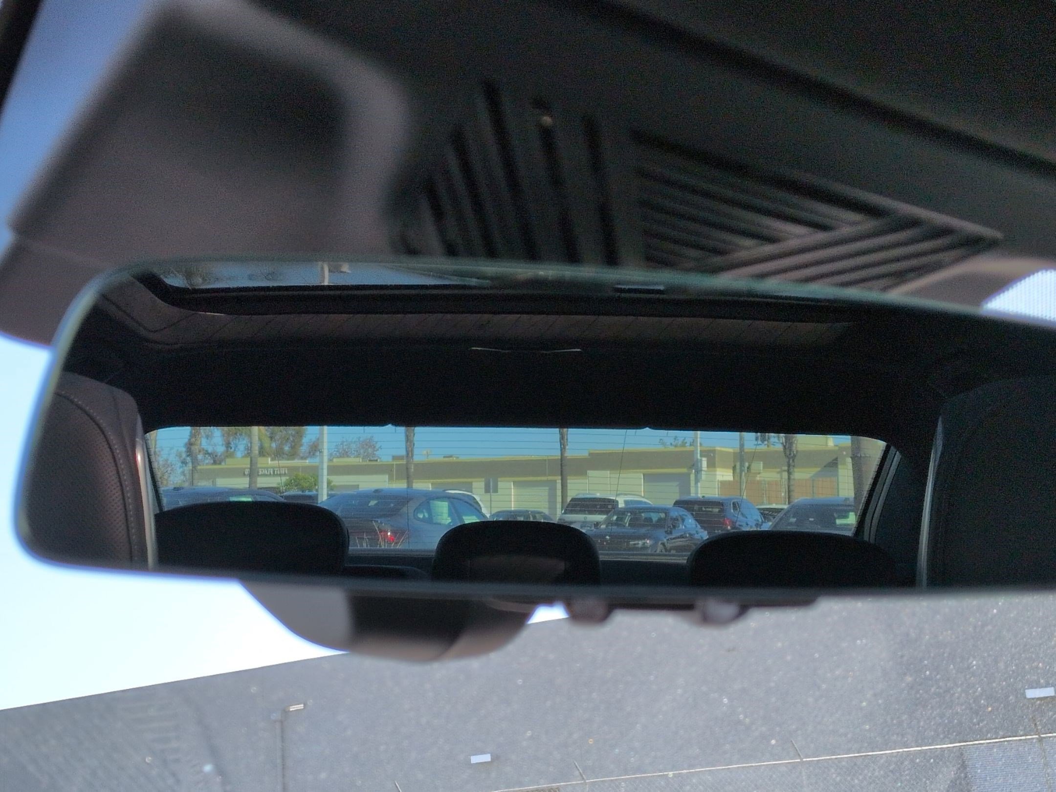 Certified 2024 BMW 760i xDrive w/ Premium Package 2 image 27