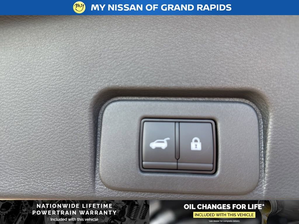 New 2026 Nissan Rogue Platinum w/ Platinum Premium Package image 18