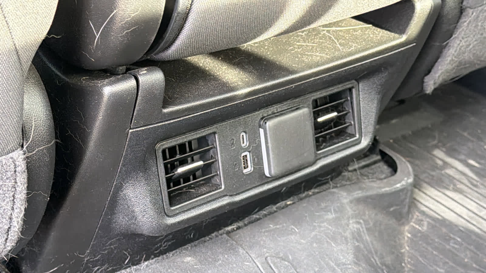 Used 2025 Chevrolet Silverado 1500 LT image 18