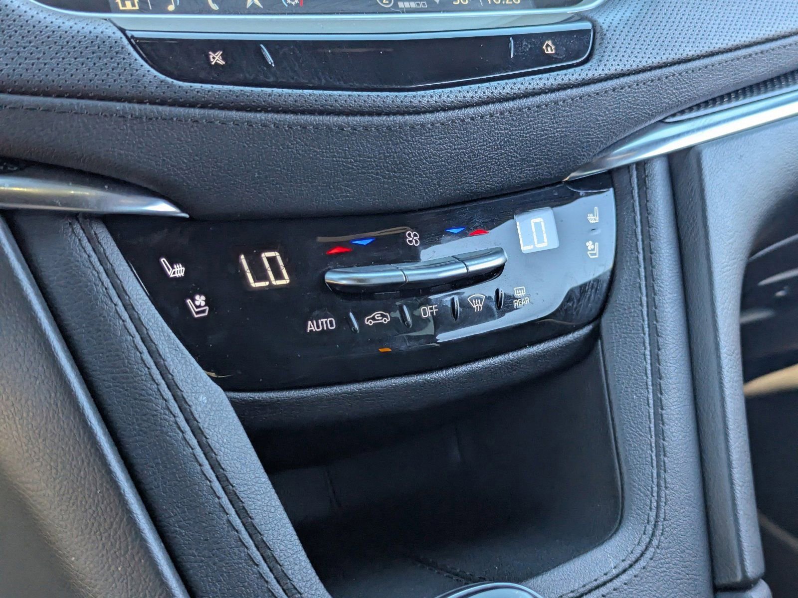 Used 2024 Cadillac XT5 Sportv image 29