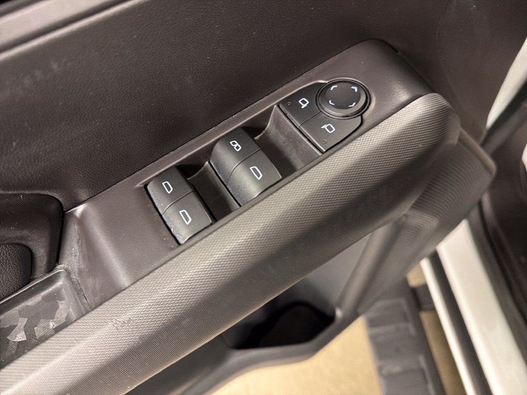 Used 2025 GMC Canyon Elevation w/ Convenience Package RWD image 23