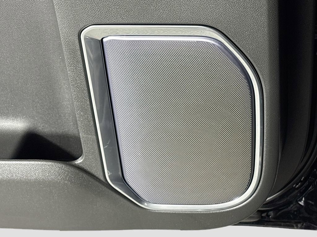 New 2026 GMC Sierra 3500 Denali Ultimate w/ LPO, Black Badging Package image 26