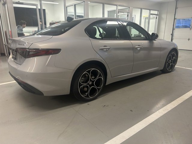 New 2025 Alfa Romeo Giulia AWD w/ Driving Assist Package image 4