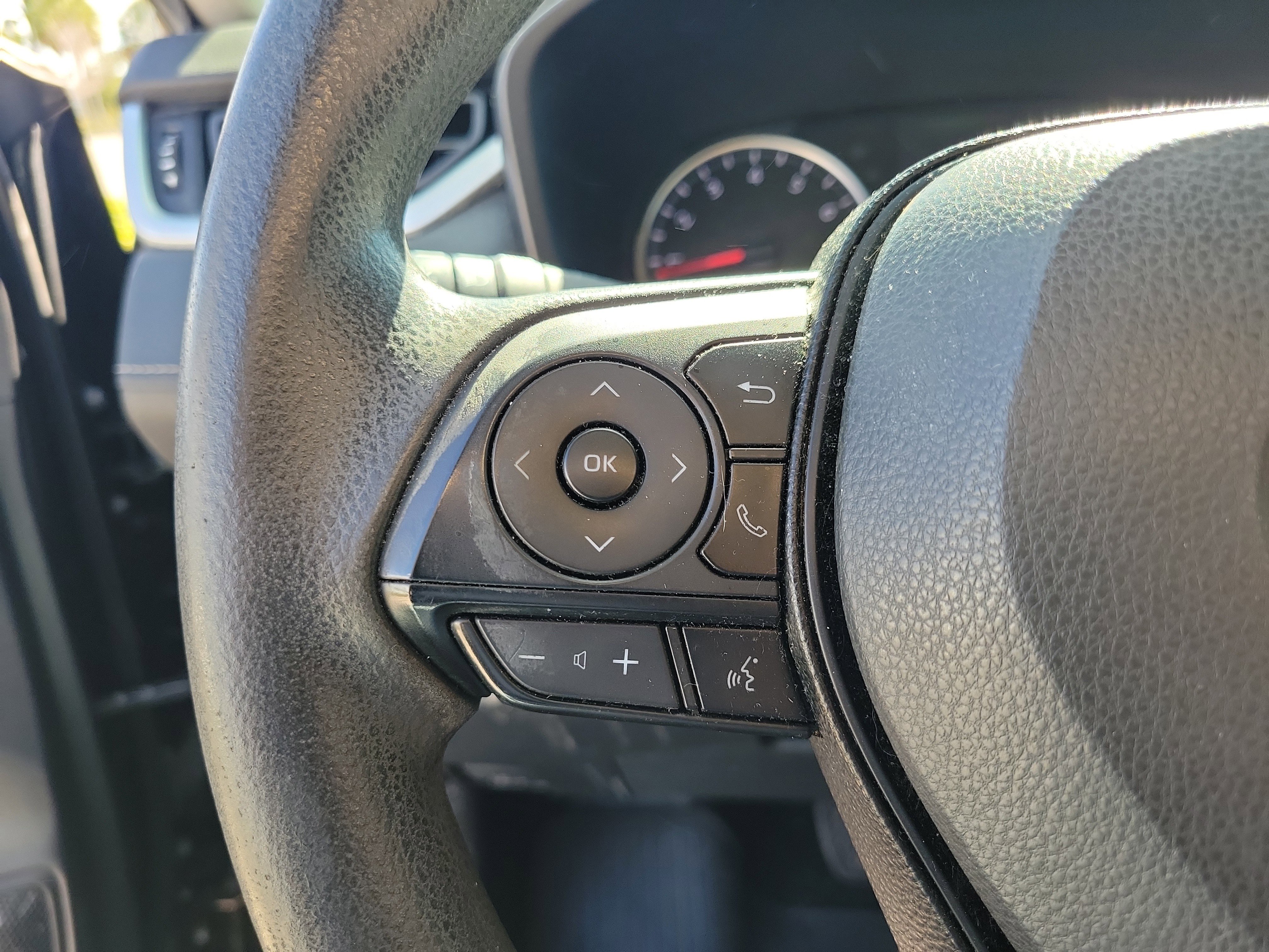 Used 2020 Toyota RAV4 XLE w/ All Weather Liner Package image 23