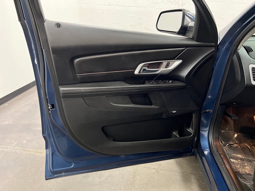 Used 2017 GMC Terrain SLT w/ Driver Alert Package I FWD image 13