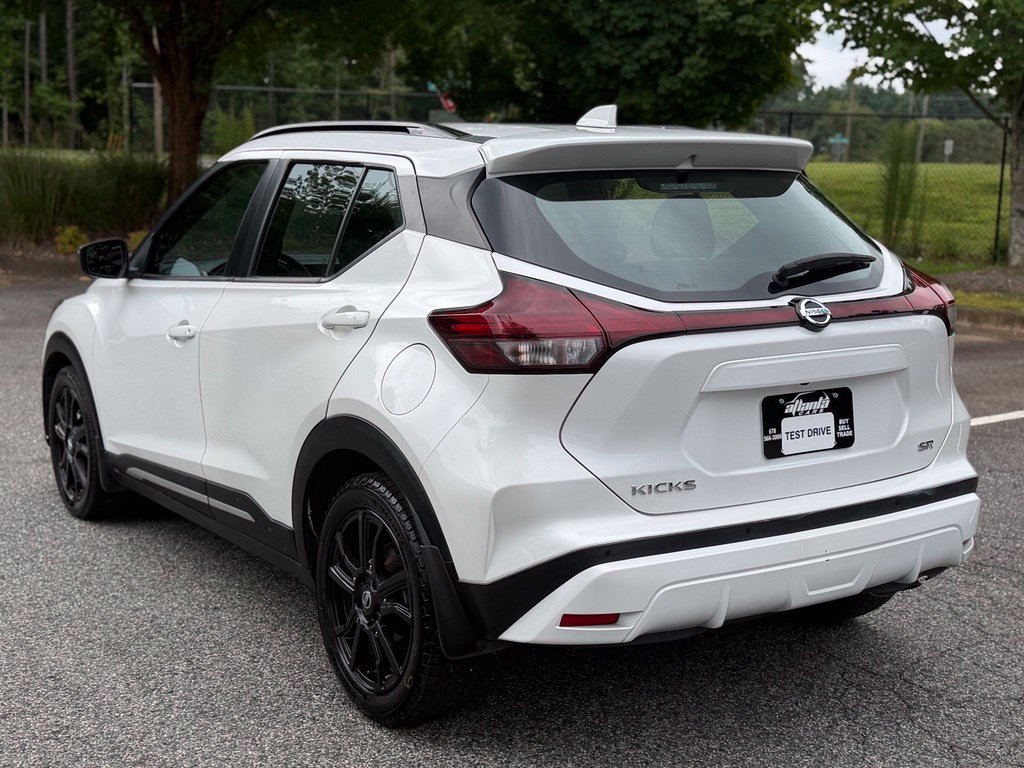 Used 2021 Nissan Kicks SR FWD image 3