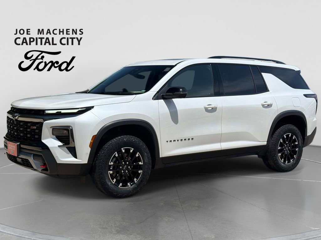 Used 2025 Chevrolet Traverse Z71 w/ Enhanced Driving Package AWD/4WD image 9