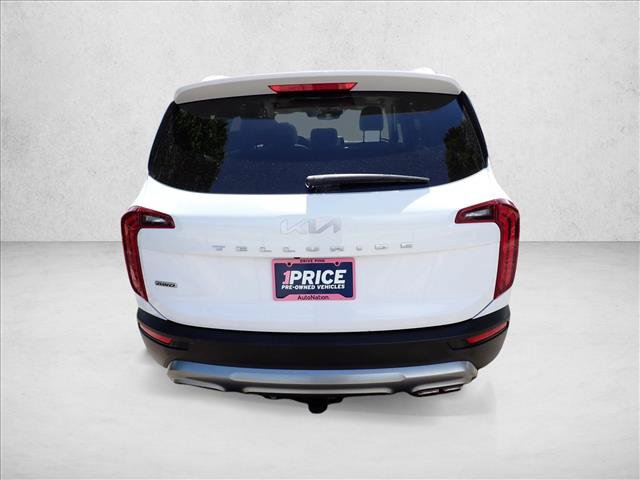 Used 2022 Kia Telluride EX w/ Towing Package AWD/4WD image 3