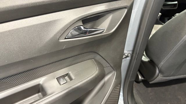 New 2027 Chevrolet Bolt LT w/ Comfort Package image 18