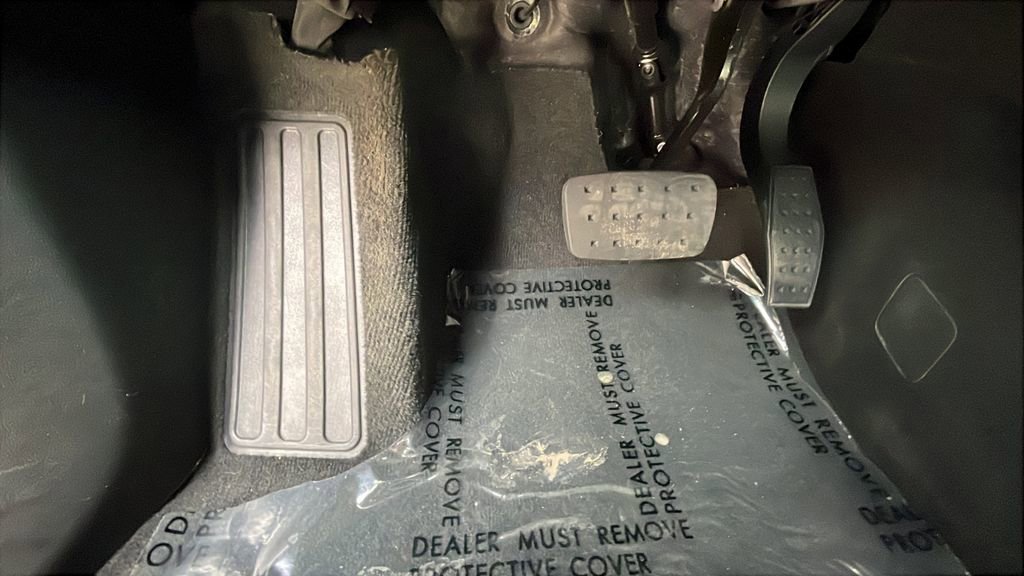 Used 2023 Chevrolet Traverse RS image 22