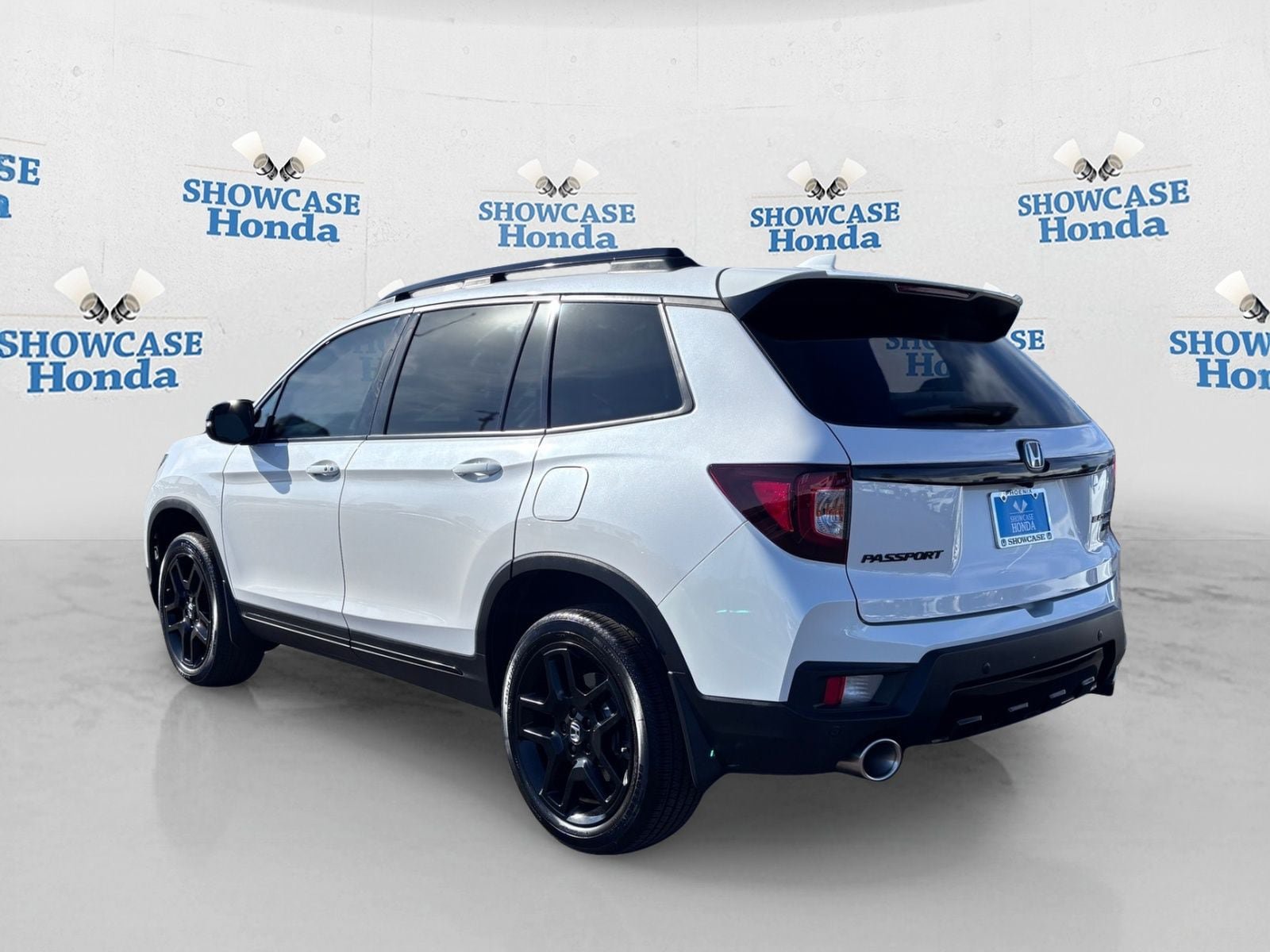 Certified 2024 Honda Passport Black Edition image 5