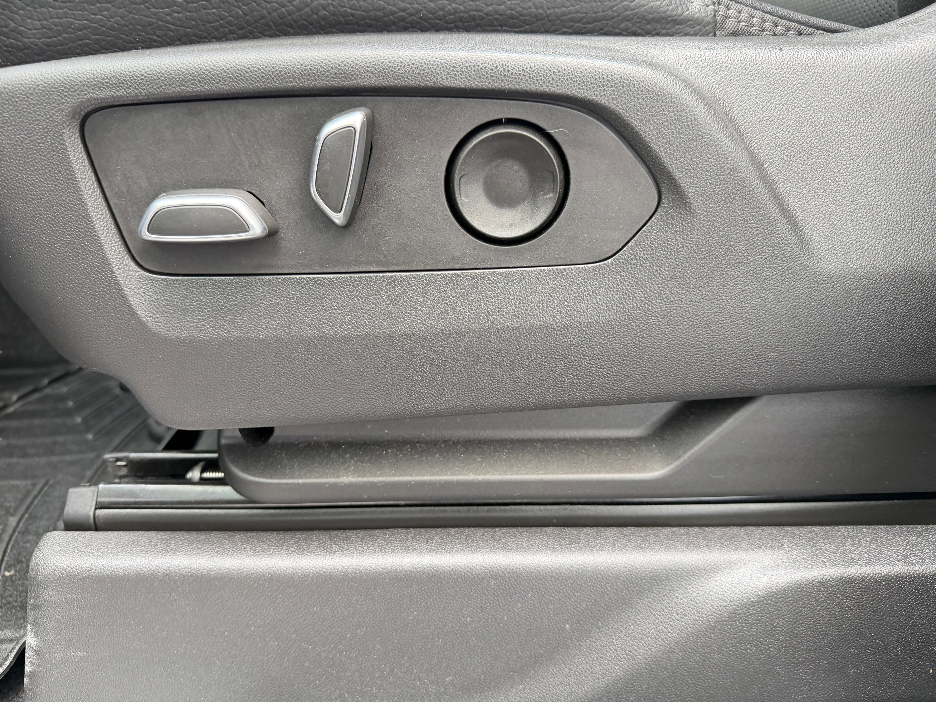 Used 2023 GMC Sierra 1500 Denali w/ Technology Package image 40