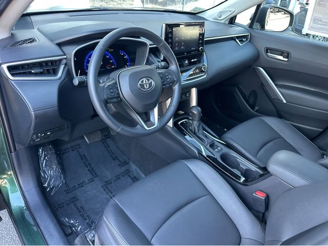 Used 2022 Toyota Corolla Cross XLE w/ Convenience Package image 7