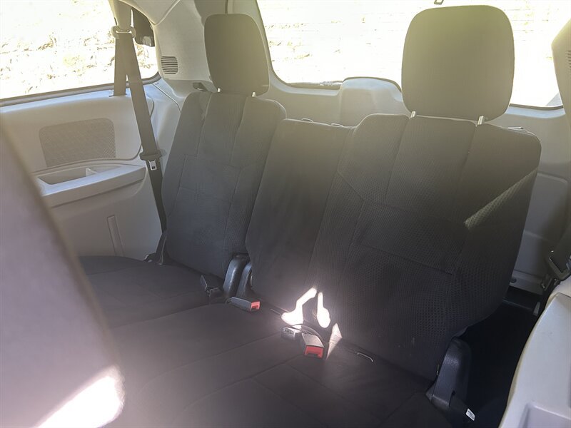 Used 2012 Dodge Grand Caravan SXT FWD image 13