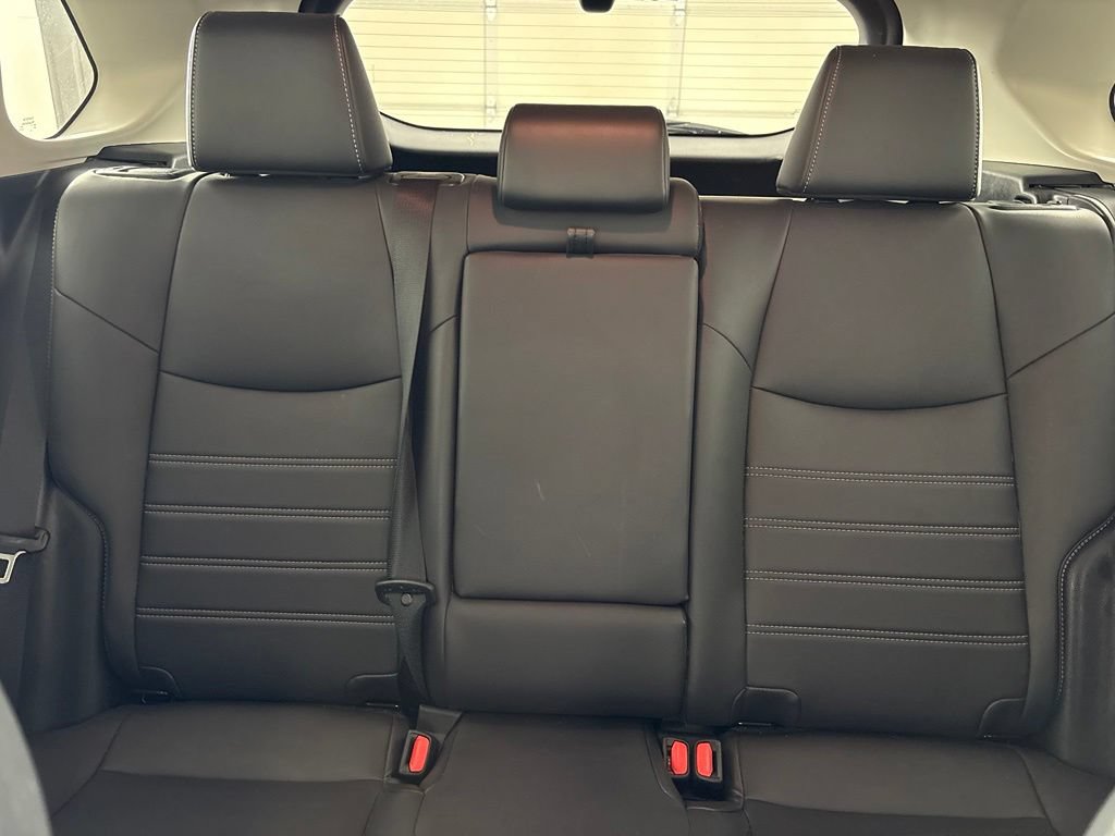 Used 2019 Toyota RAV4 Limited FWD image 37