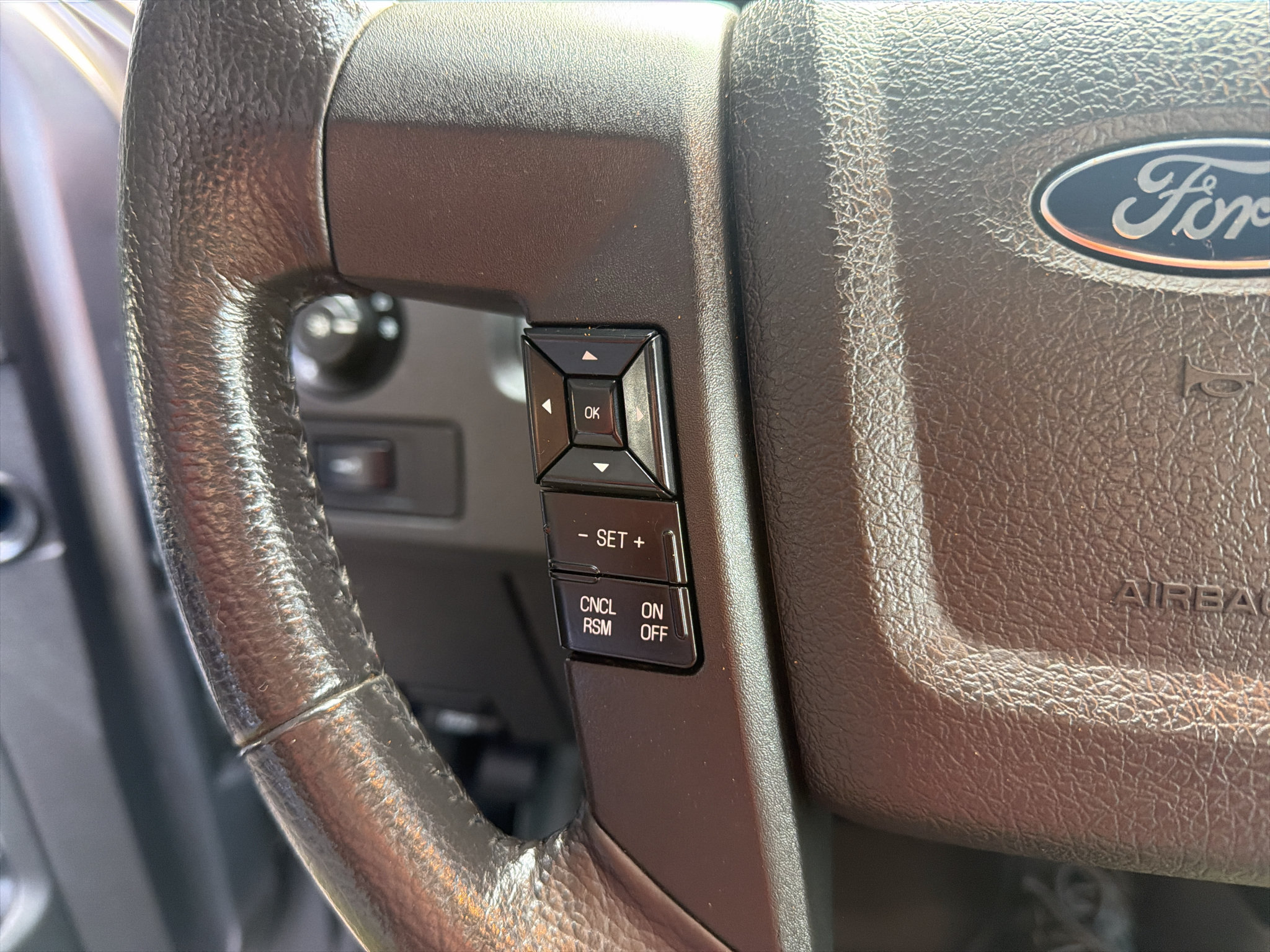 Used 2014 Ford F150 XLT w/ Equipment Group 302A Luxury AWD/4WD image 24