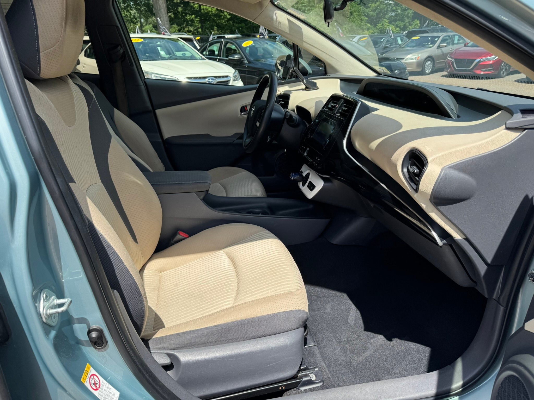 Used 2016 Toyota Prius Two w/ Preferred Accessory Package FWD image 11