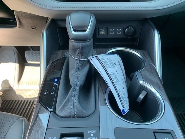 New 2025 Toyota Highlander Platinum AWD/4WD image 22