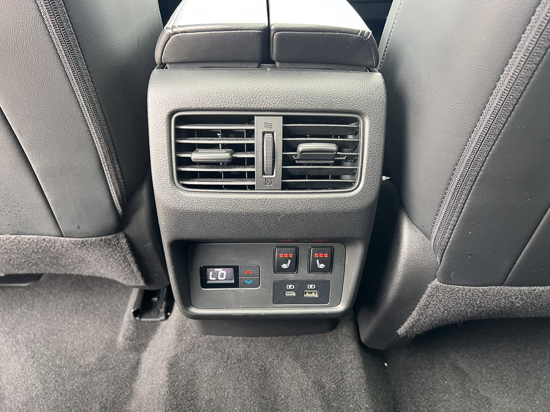 Used 2022 Nissan Rogue Platinum w/ Head-Up Display Package image 31