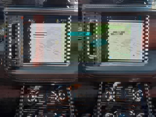 Used 2023 GMC Yukon XL Denali Ultimate AWD/4WD image 16