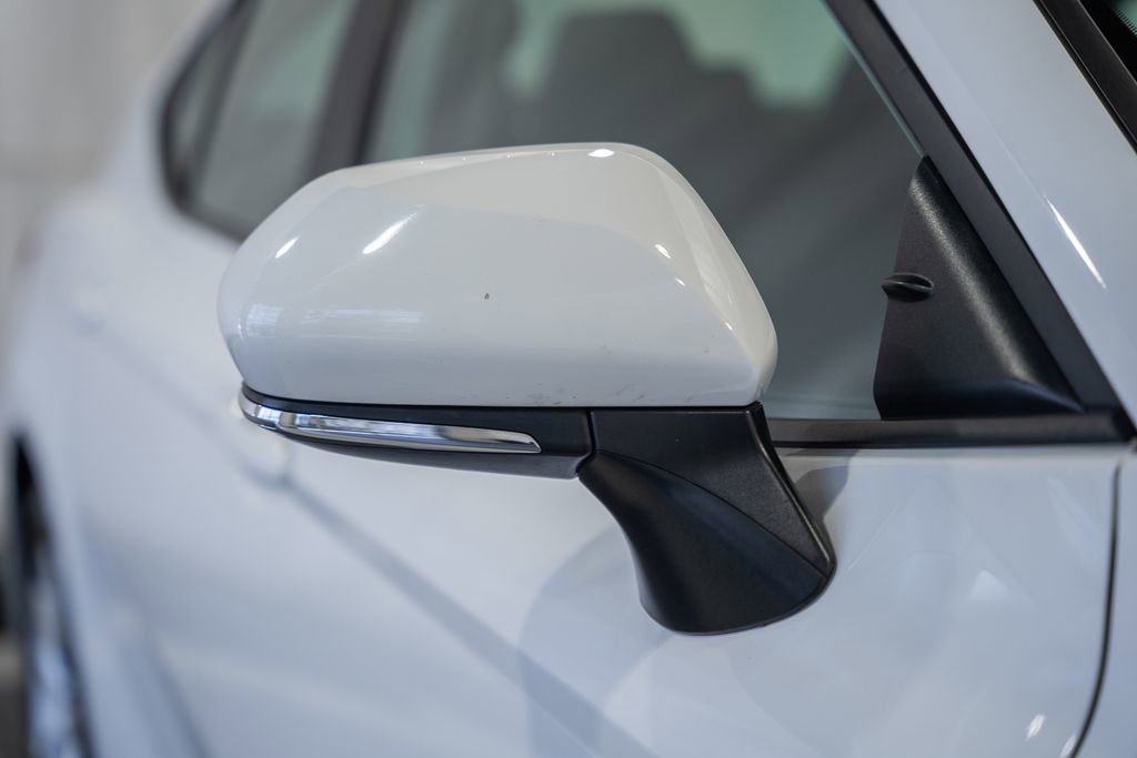 Used 2025 Toyota Camry LE FWD image 11