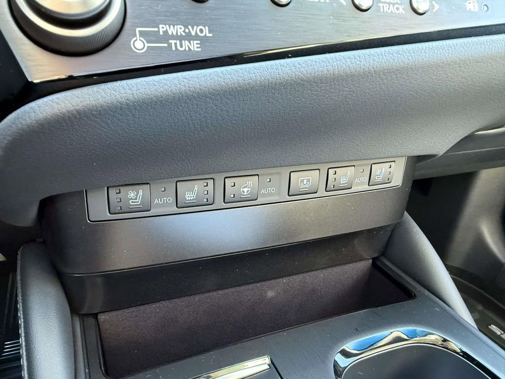 Used 2025 Lexus ES 350 w/ Luxury Package image 25
