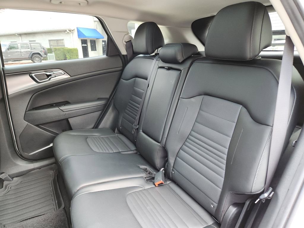 Used 2023 Kia Sportage SX image 16