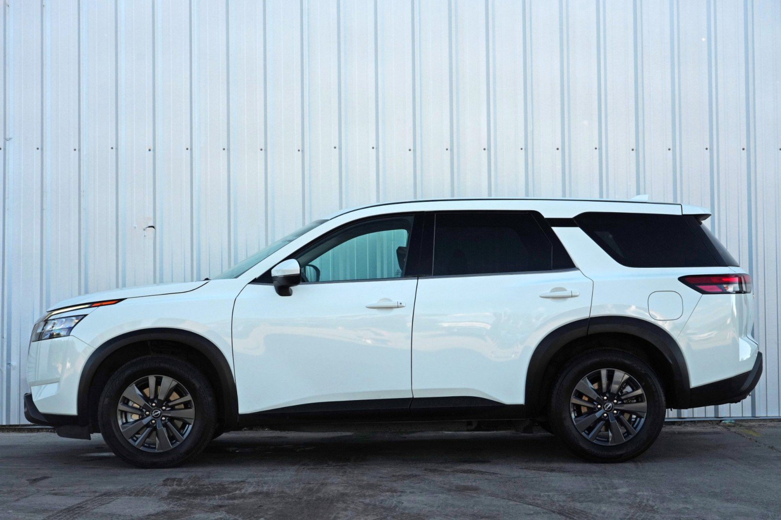 Used 2022 Nissan Pathfinder S image 8