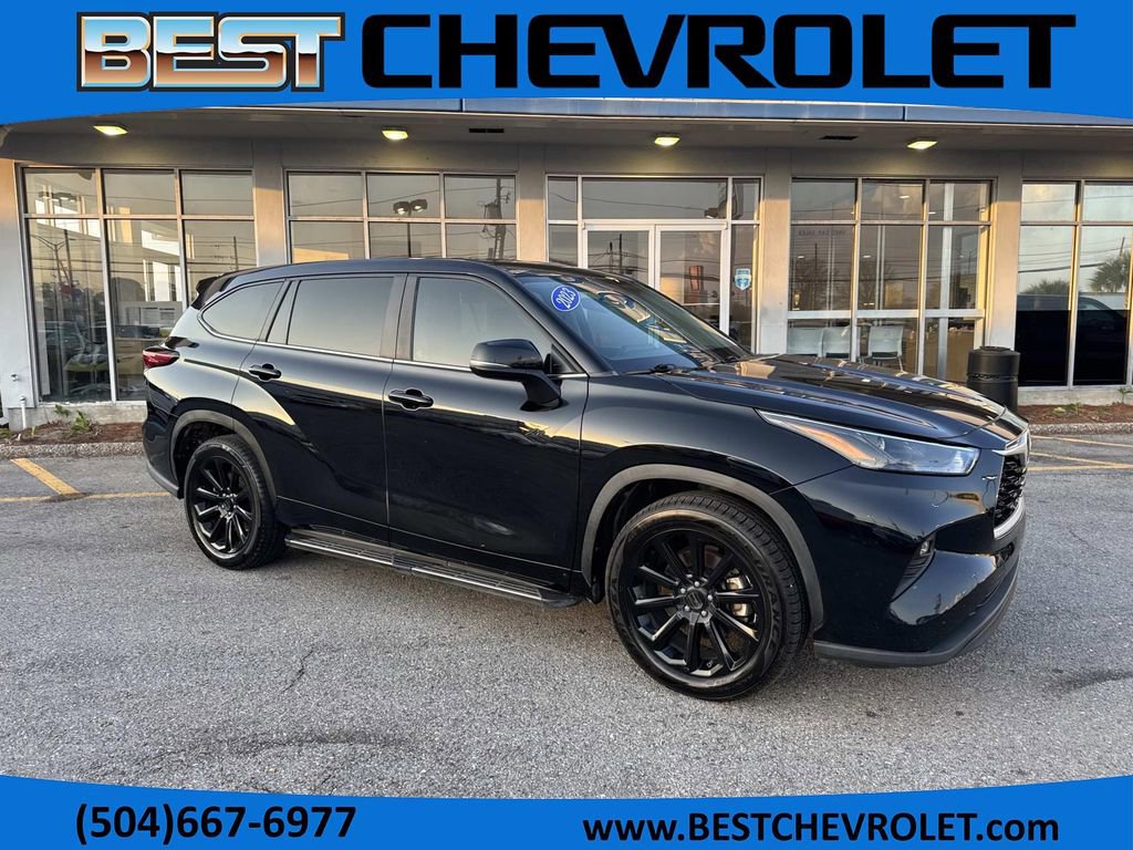 Used 2023 Toyota Highlander LE