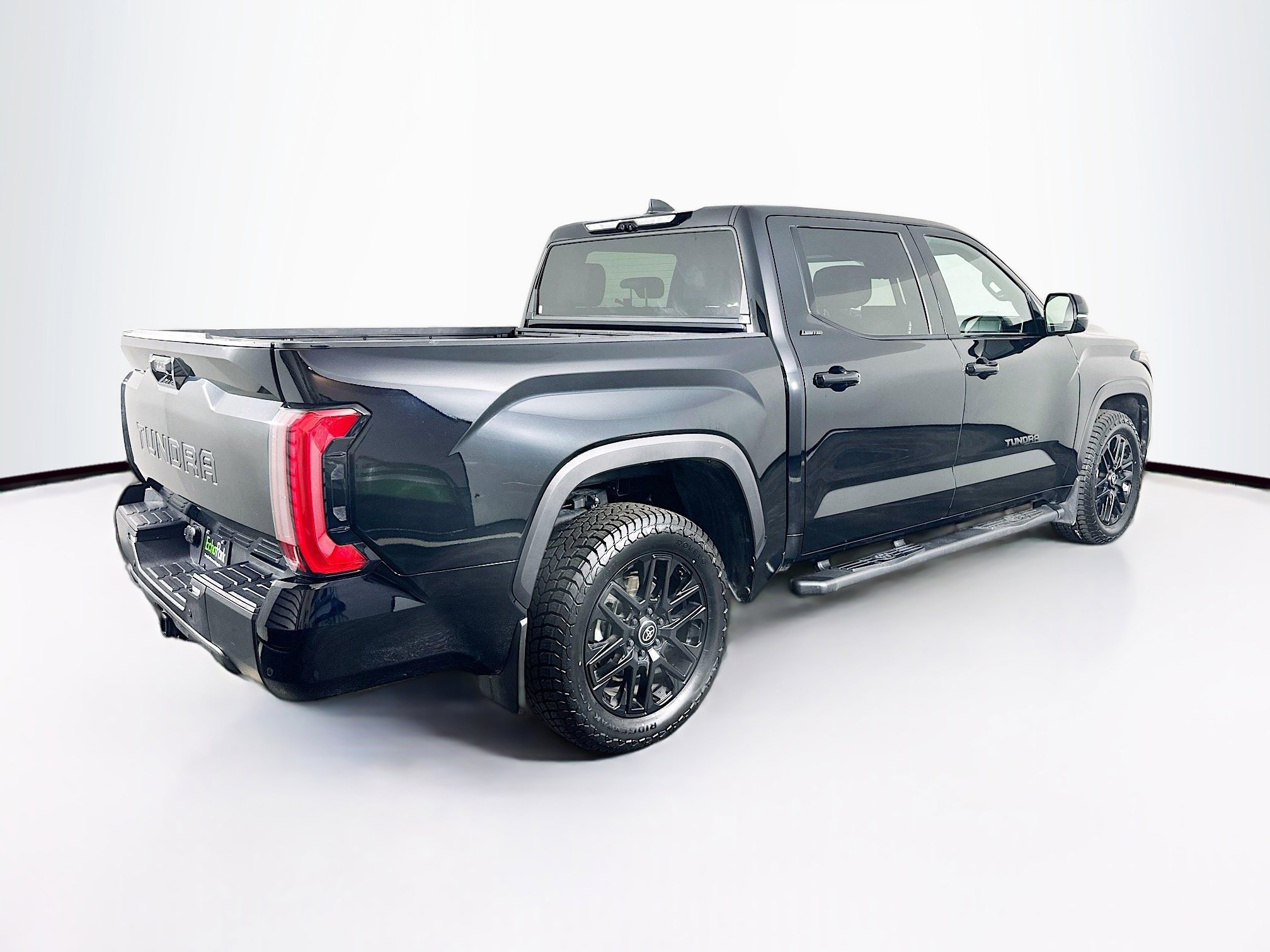 Used 2025 Toyota Tundra Limited image 9