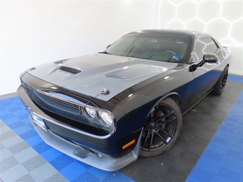Used 2014 Dodge Challenger SRT8 Core RWD image 4