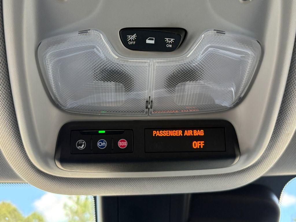 Used 2025 Chevrolet TrailBlazer LT FWD image 27