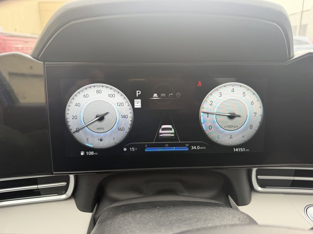 Used 2025 Hyundai Elantra Limited image 7