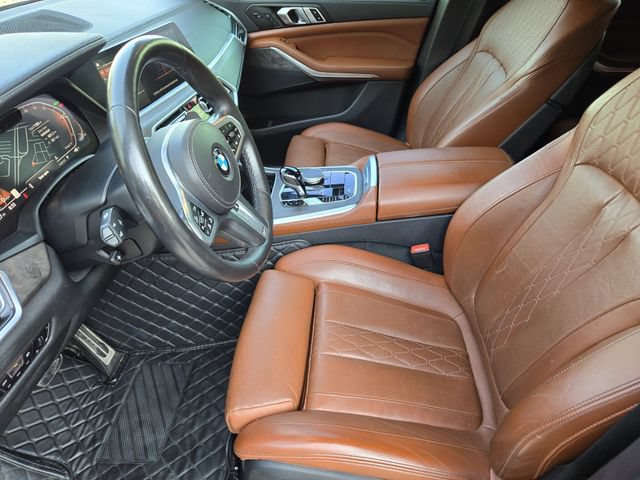 Used 2022 BMW X5 xDrive40i w/ M Sport Package AWD/4WD image 12