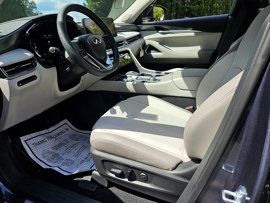 New 2026 INFINITI QX60 Luxe image 7
