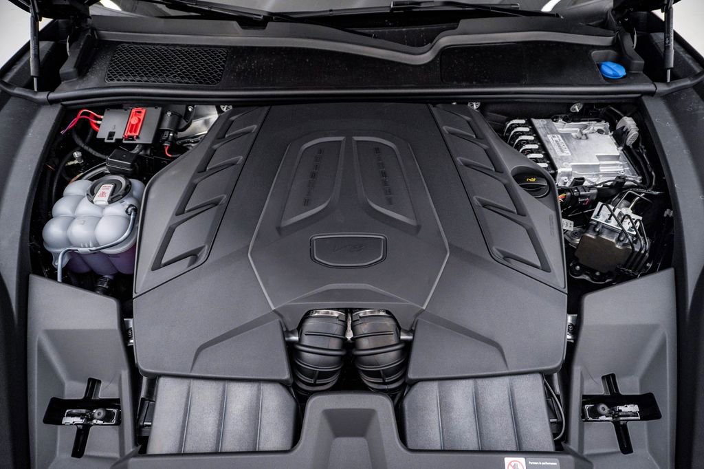 New 2026 Porsche Cayenne GTS image 29