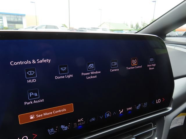 Certified 2025 Chevrolet Equinox EV RS w/ Convenience Package II AWD/4WD image 22