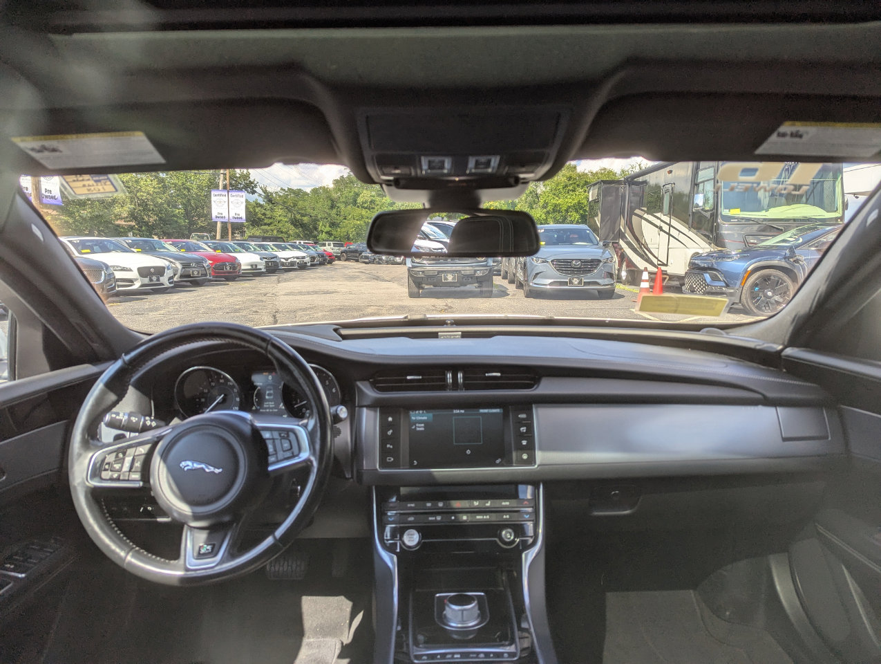Used 2016 Jaguar XF R-Sport AWD/4WD image 43