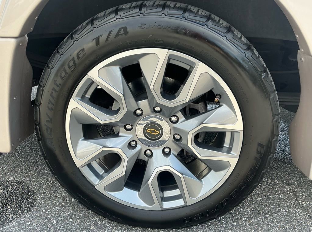 Used 2022 Chevrolet Express 2500 w/ Enhanced Convenience Package image 26