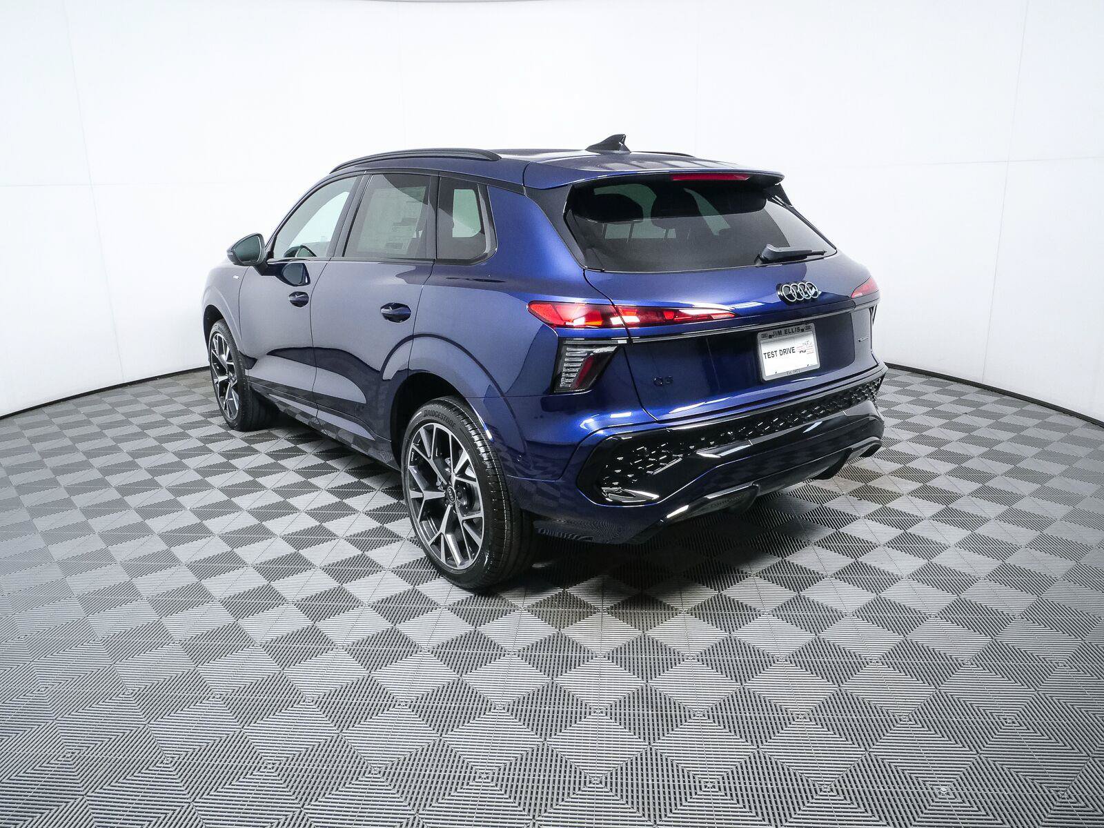New 2026 Audi Q3 quattro 2.0T AWD/4WD image 29