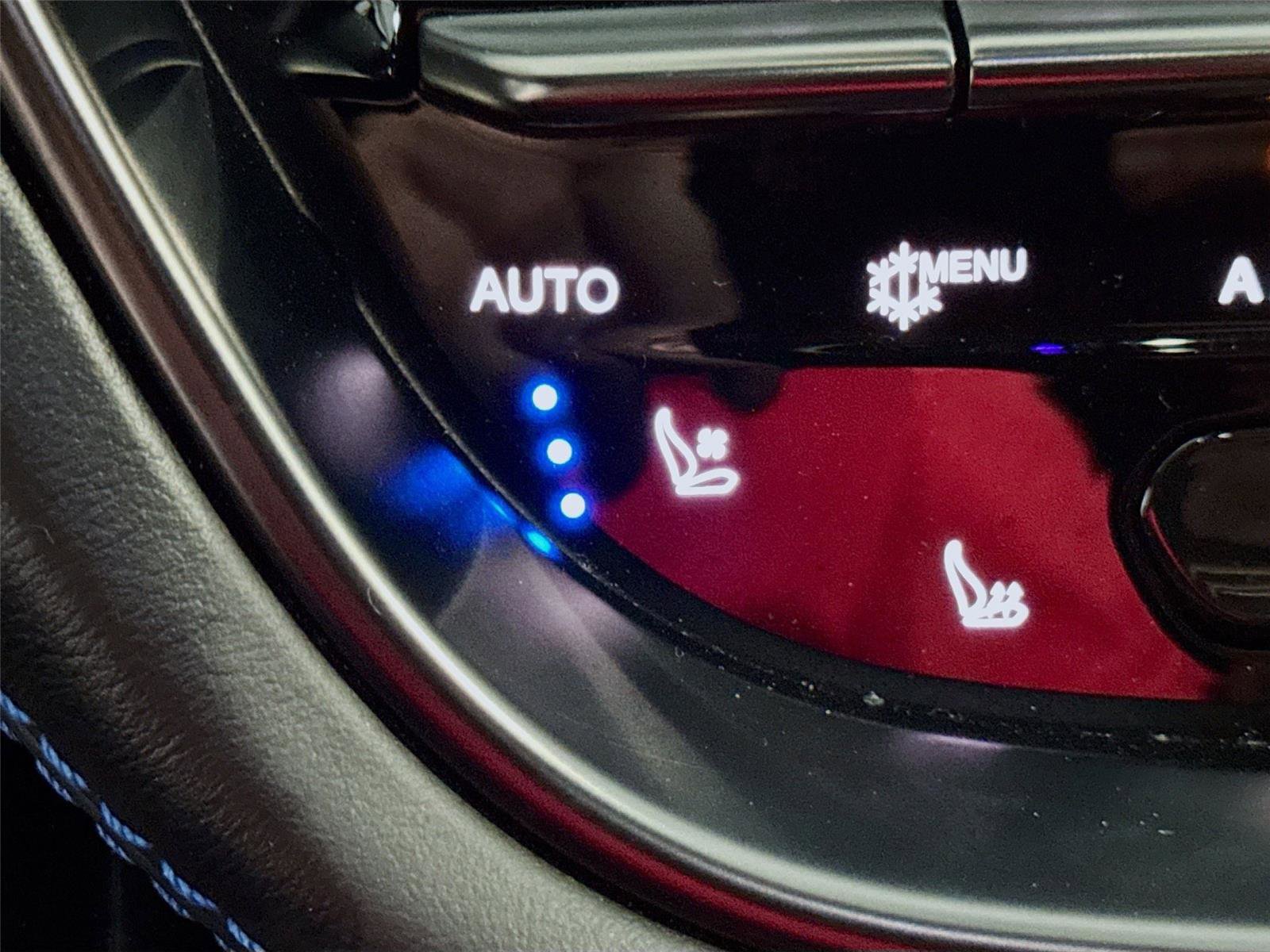 Used 2021 Aston Martin DBX image 12