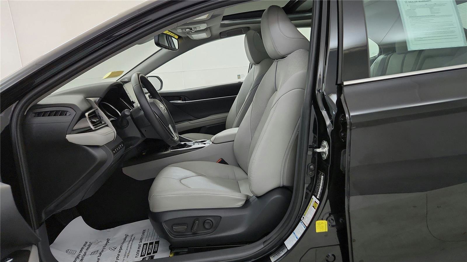 Certified 2023 Toyota Camry XLE w/ Navigation Package image 25