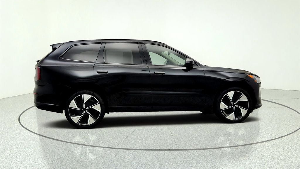 Used 2025 Volvo EX90 Ultra w/ Protection Package Premier AWD/4WD image 4