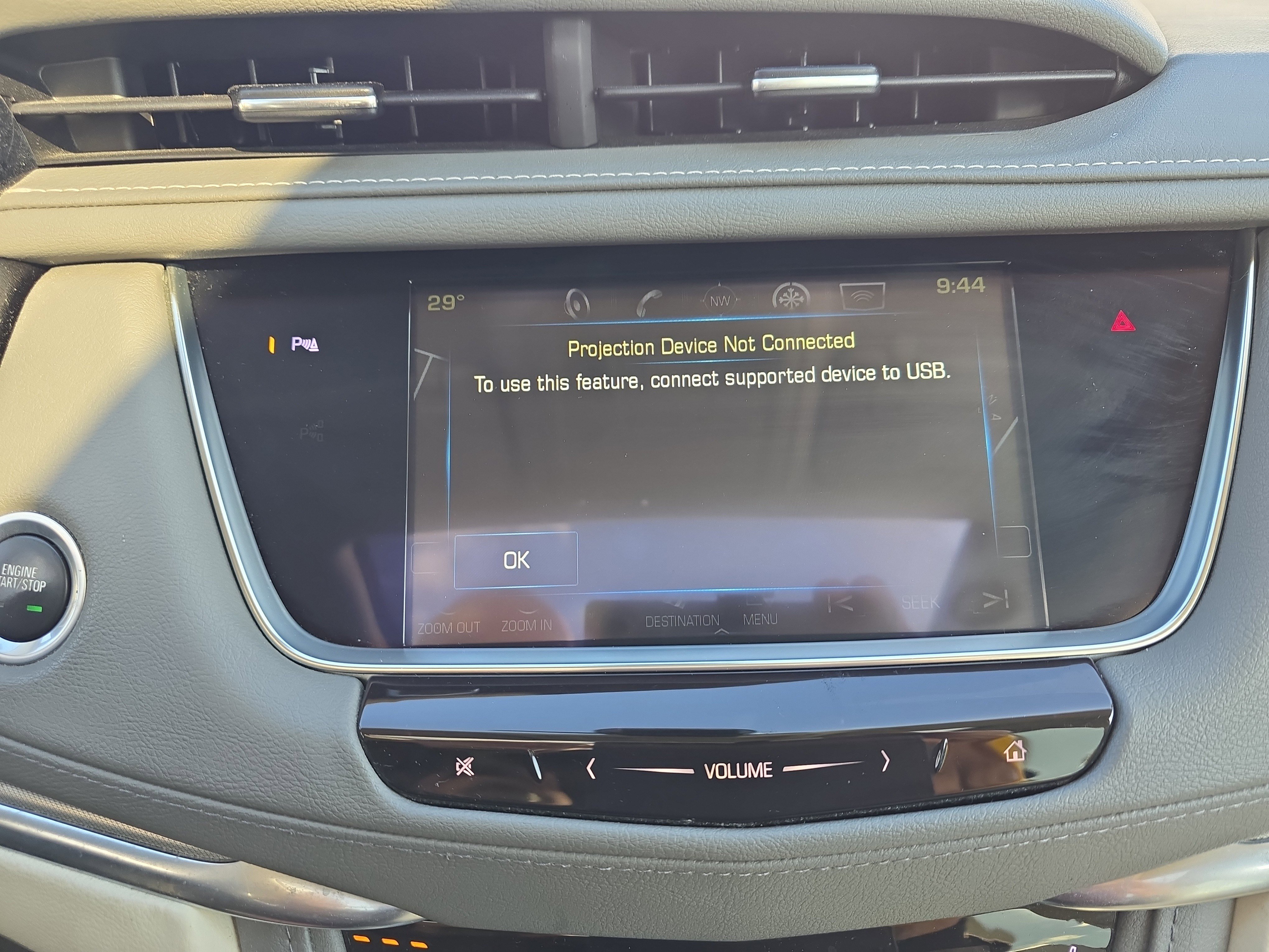 Used 2018 Cadillac XT5 Luxury w/ Driver Awareness Package image 32