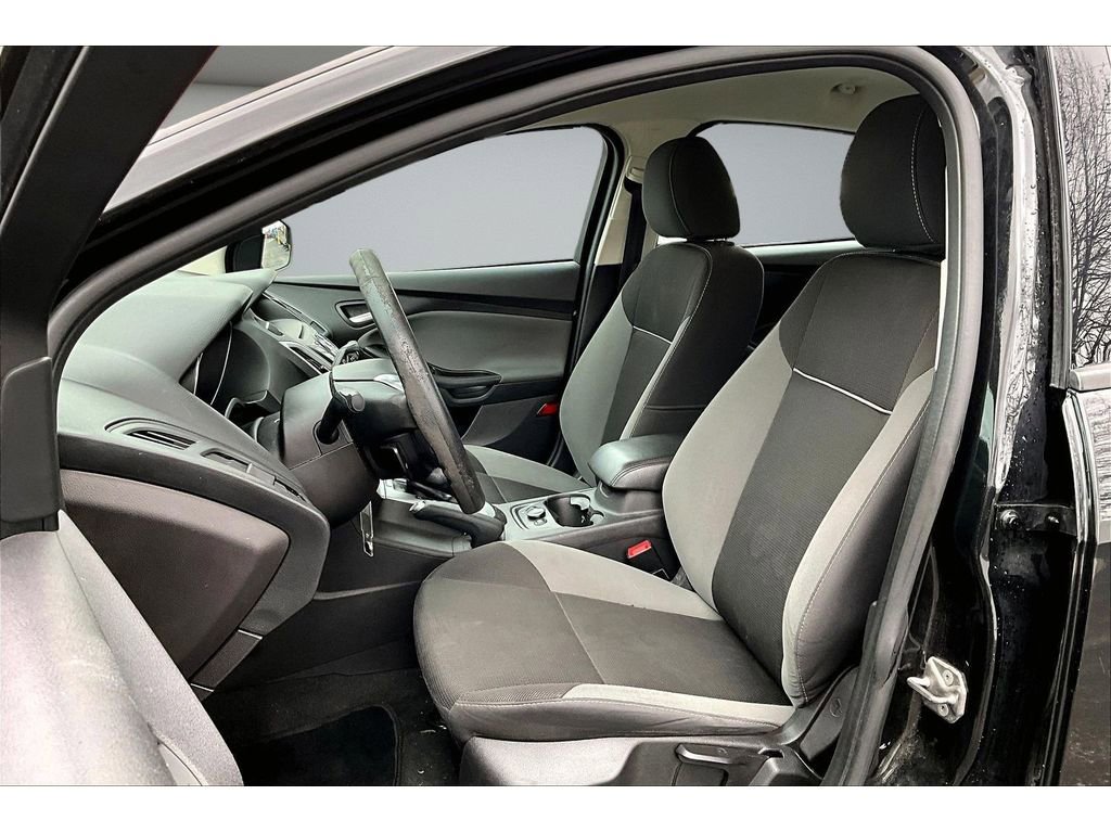 Used 2014 Ford Focus SE w/ SE Winter Package image 20